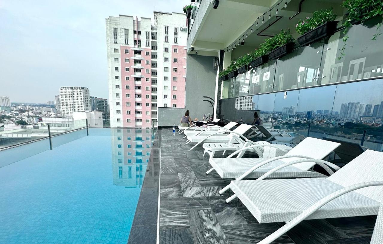 Khách sạn The Arrivals 4*